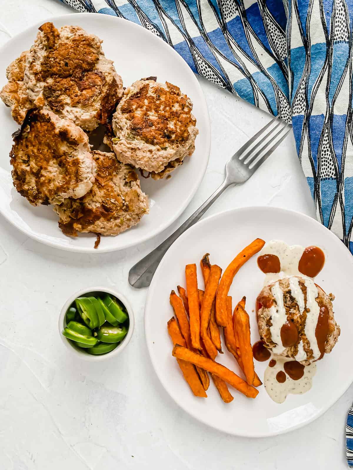 Jalapeño Bacon Turkey Burger the perfect combination of flavor to make the ultimate burger. Ground Turkey, bacon, jalapeño, almond flour, egg, mustard and spices. #jalapenobaconturkeyburger #turkeyburger #jalapenoturkeyburger #baconturkeyburger #whole30turkeyburger #whole30recipe #paleo #paleoburger #turkeyburgerrecipe #dinner #recipe #easydinner